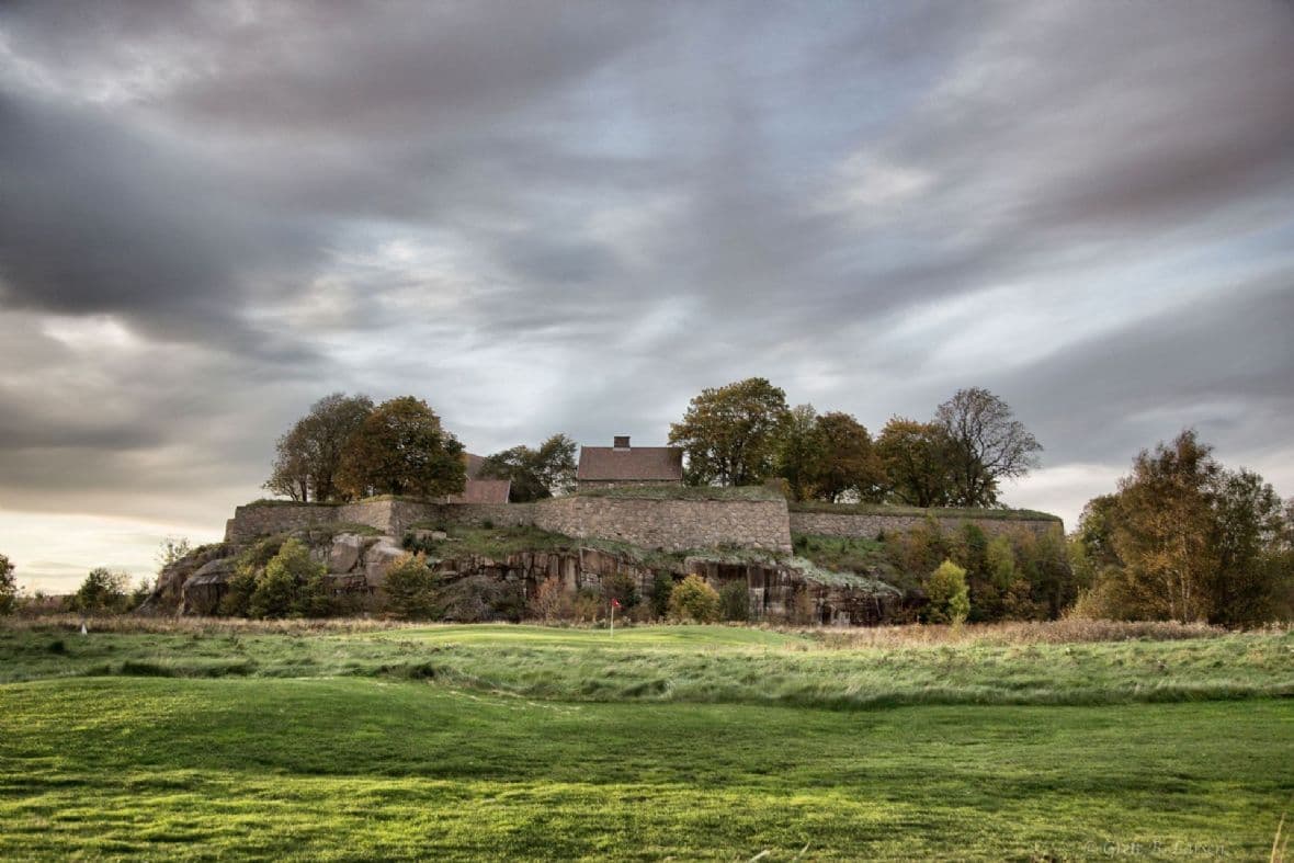 Hull 18 med Fredrikstad Festning i bakgrunnen